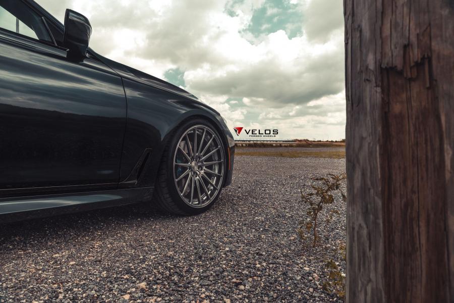 Детали экстерьера BMW 740Le xDrive on Velos Wheels (VLS02) 2019 года  (фото 10 из 10)